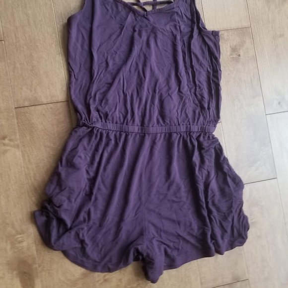 Garage Romper - NEW - Picture 2 of 2